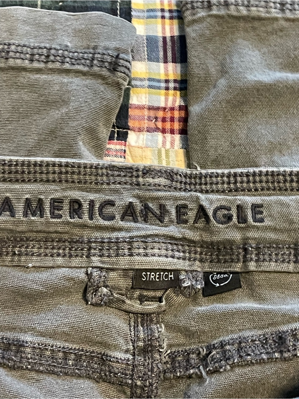 American Eagle Classic Bootcut Cargo pants size 6 EUC - Picture 4 of 6
